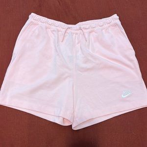 FINAL OFFER - Nike Loose Fit, High Rise Shorts